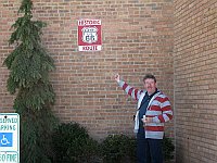 USA - Chicago IL - Dell Rhea Chicken Basket David with Route 66 Sign (7 Apr 2009)